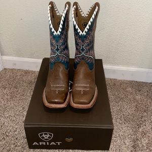 ARIAT BOOTS